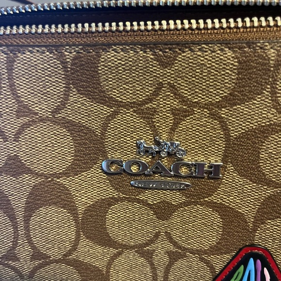 Tote coach purse - Picture 5 of 5